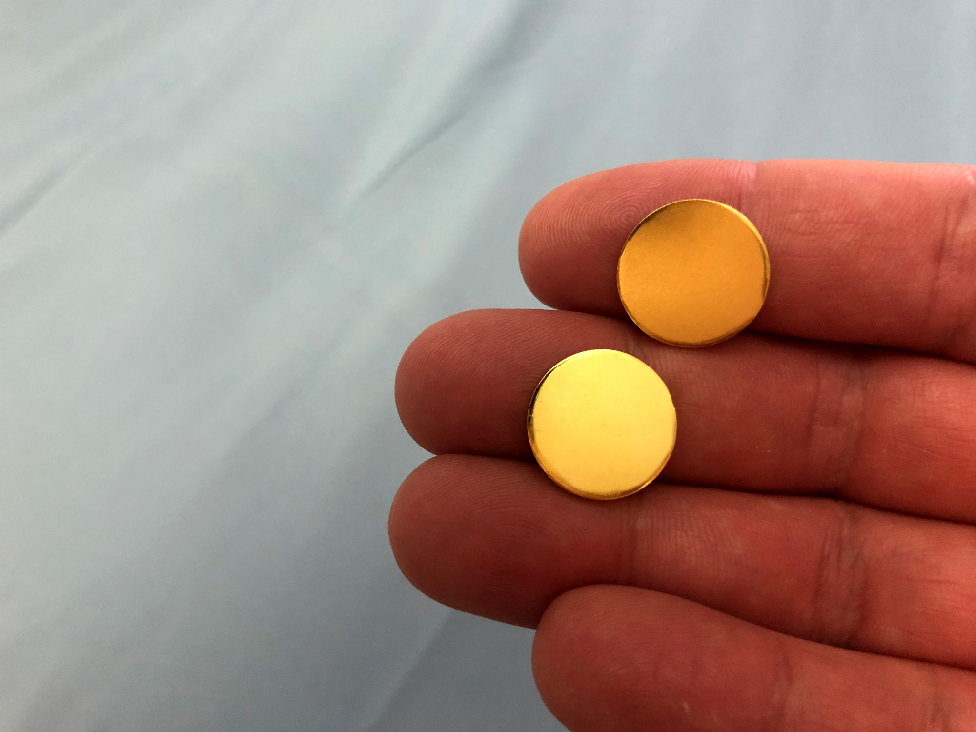 Blank LuckScout 5g Gold Rounds (We don't sell them like that.) Blank LuckScout 5g Gold Rounds (We don't sell them like that.)