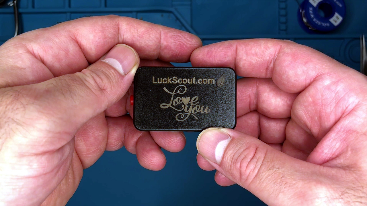 LuckScout 1.5V Flashlight Kit with a Personal Touch! LuckScout 1.5V Flashlight Kit with a Personal Touch!